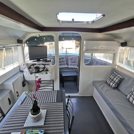 Hotel Bateau Entier 35M2 Avec Terrasse Beaucaire  Exteriér fotografie