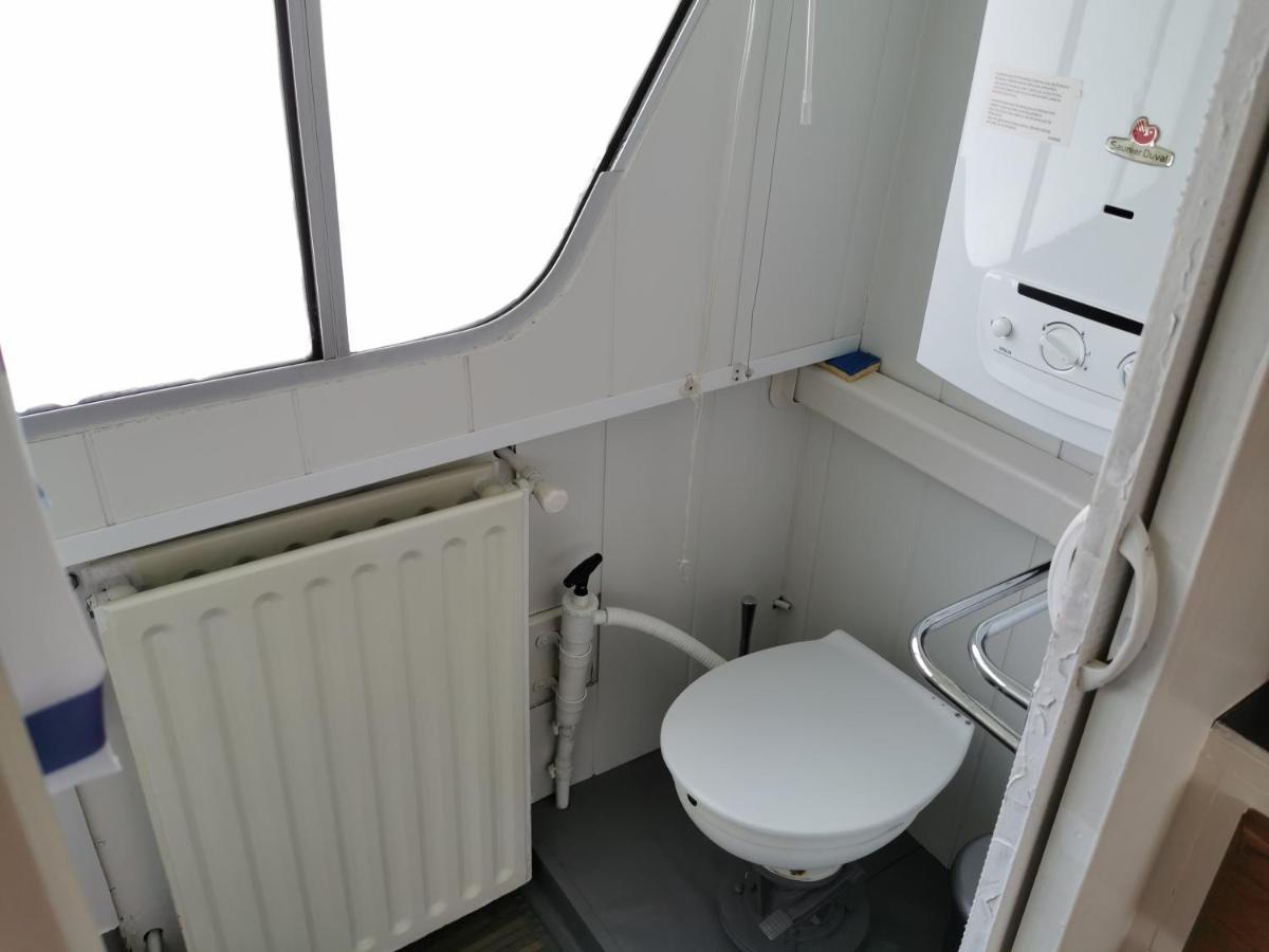Hotel Bateau Entier 35M2 Avec Terrasse Beaucaire  Exteriér fotografie